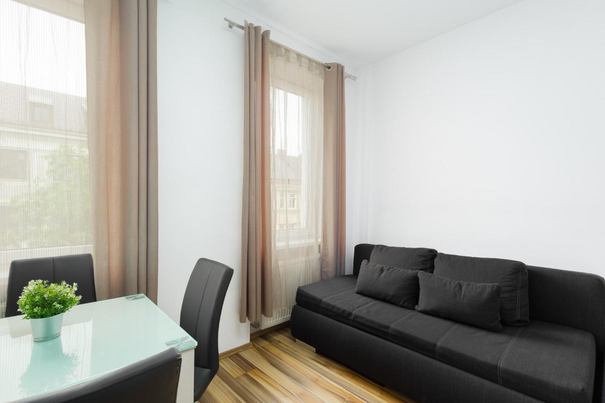 Huglgasse Apartament *