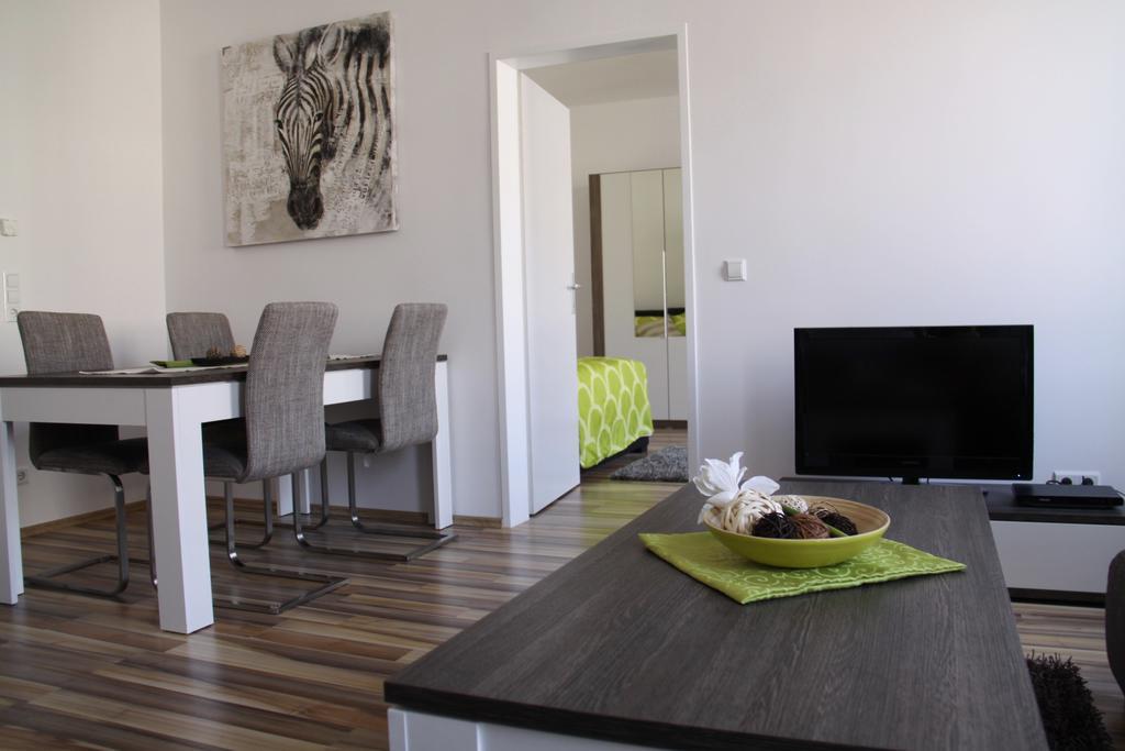 Apartament Huglgasse *